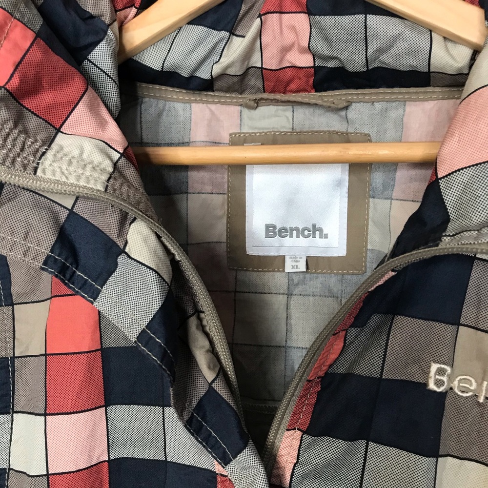 Bench Jacket - Picture 13 of 13